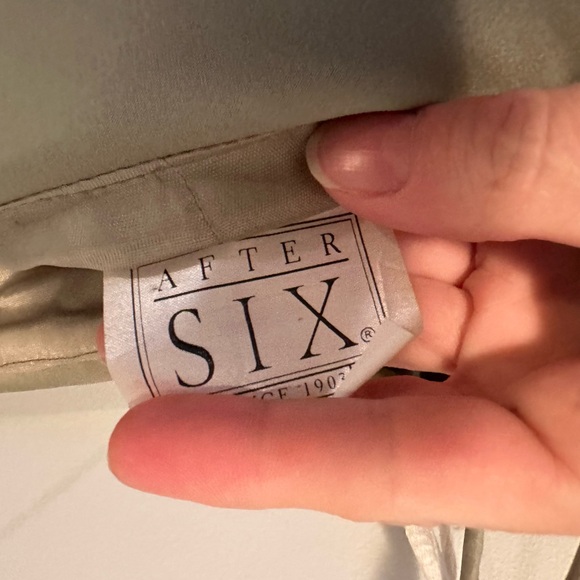 Bridesmaid/ Grad Dress - Picture 4 of 6